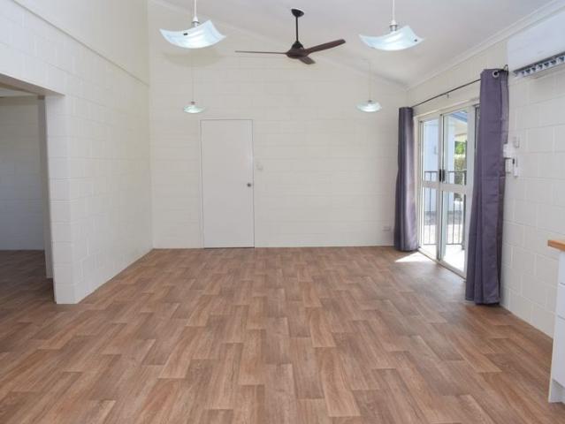 NEWLY RENOVATED TWO BEDROOM VILLA – PET FRIENDLY FULLY FURNISHED