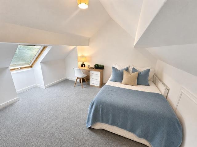 Newly Refurbished 6 Bed House in Headingley