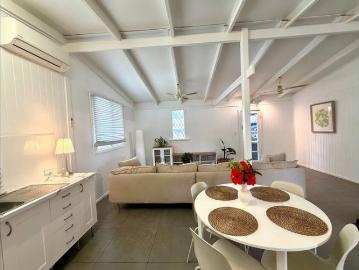 Newly refurbished 2 bedroom cottage on acreage