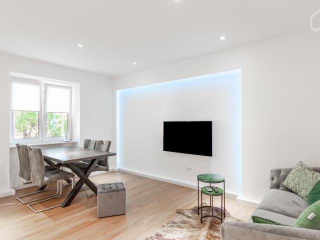Newly refurbished 3 room apartment in top area