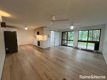 Newly Refurbished Three Bedroom Unit!