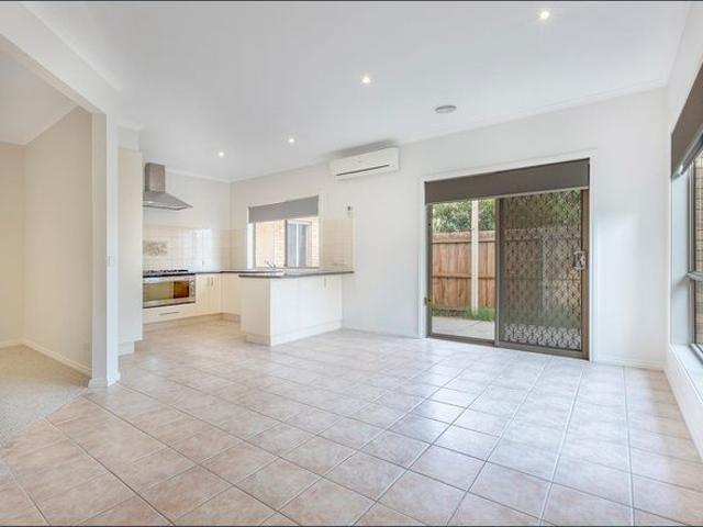 NEWLY REFURBISHED TOWNHOUSE