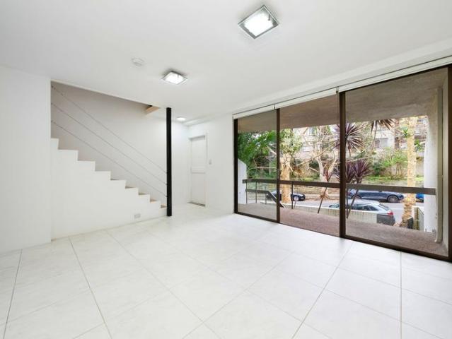 Newly Refurbished Townhouse in Sought After Location