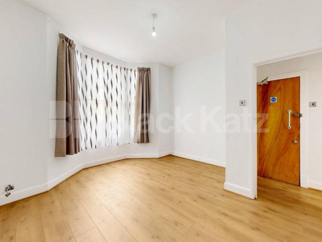 Newly Refurbished Two Bedroom Garden Flat Close to Turnpike Lane Station