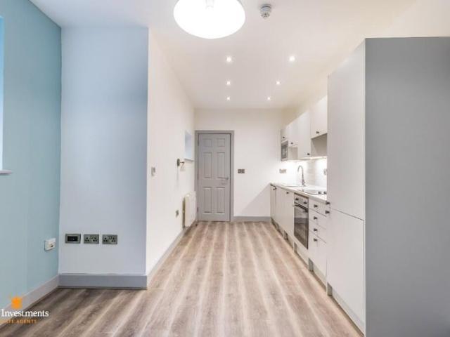 Newly refurbished Ground Floor flat