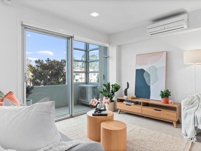 Newly refurbished one bedroom apartment
