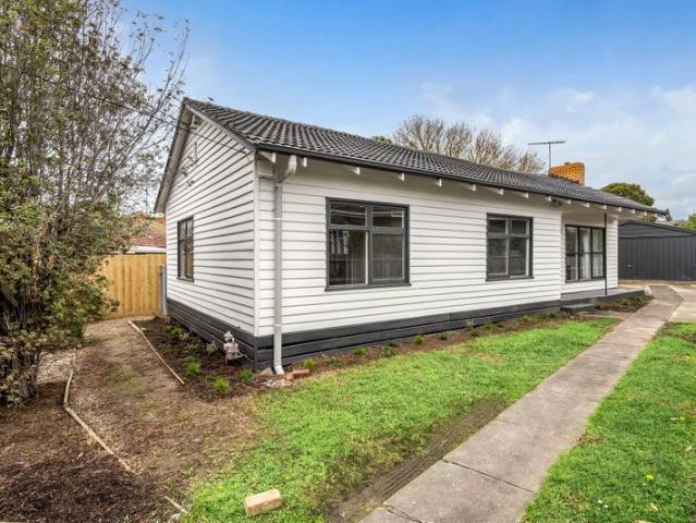 Newly Refreshed Home in Sought After Newtown