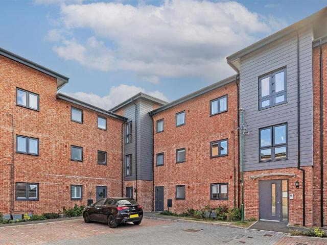 Newman Square, Shirley 1 bed apartment to rent £1,050 pcm £242 pw