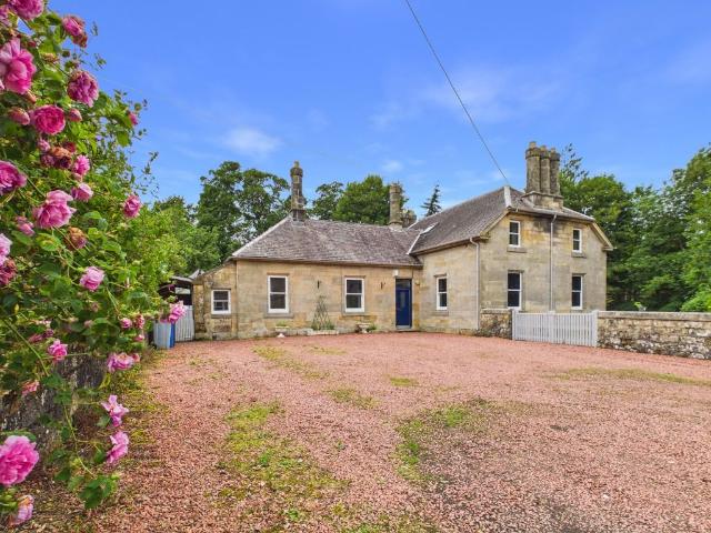 Newmains Home Farm, Douglas ML11, 4 bed detached house to rent, £1,375 pcm | PrimeLocation