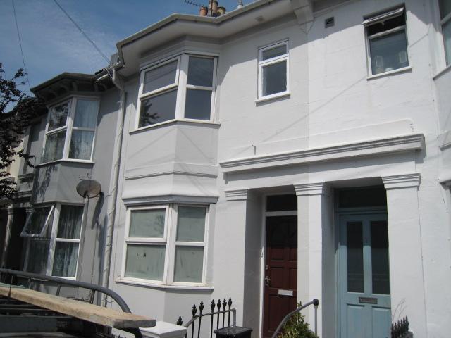 Newmarket Road, Brighton BN2 2 bed terraced house to rent £1,600 pcm £369 pw