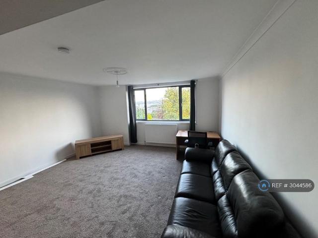 Newmills, Dunfermline, KY12 3 bed flat to rent £1,500 pcm £346 pw