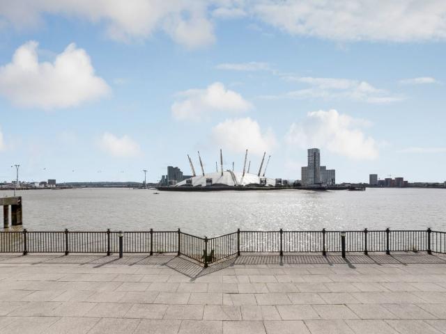 Newport Avenue, London E14, 1 bed flat to rent, £2,050 pcm | PrimeLocation