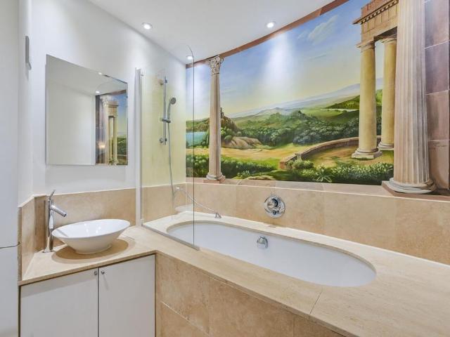 Newport House, WC2, Covent Garden. 2 bed flat to rent £3,250 pcm £750 pw