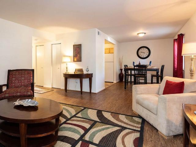 Newport Lake Apartments 2 Bedroom Apartment for Rent at 173 Louise Dr, Newport News, VA 23601 Saunders