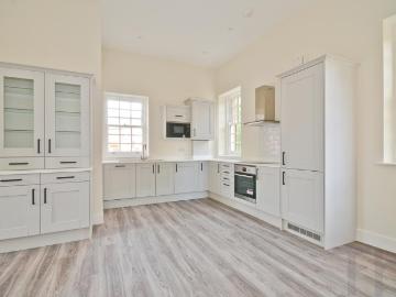 Newport PO30 2 bed terraced house to rent £1,295 pcm £299 pw