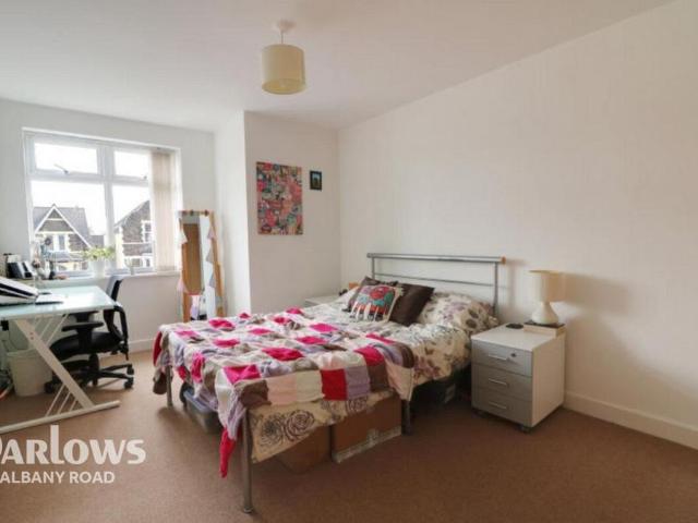 Newport Road, CARDIFF 2 bed apartment to rent £1,100 pcm £254 pw