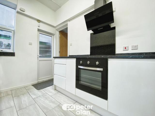 Newport Road, Cardiff CF24, 2 bed property to rent, £1,350 pcm | PrimeLocation