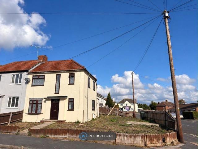 Newport Road, Guildford GU12, 3 bed semi detached house to rent, £1,800 pcm | PrimeLocation