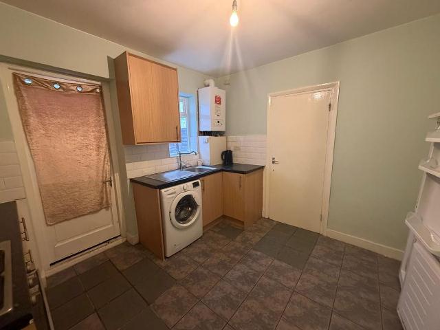 Newport Road E10, 1 bed flat to rent, £1,450 pcm | PrimeLocation