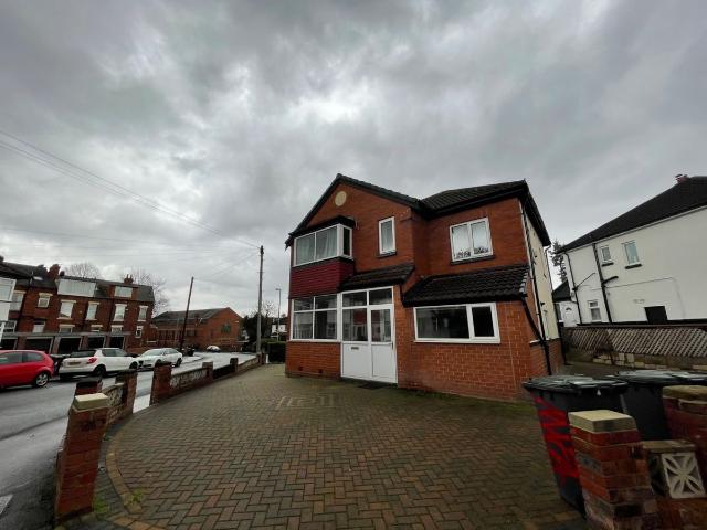 Newport Road, Headingley, Leeds LS6, 5 bed shared accommodation to rent, £2,687 pcm | PrimeLocation