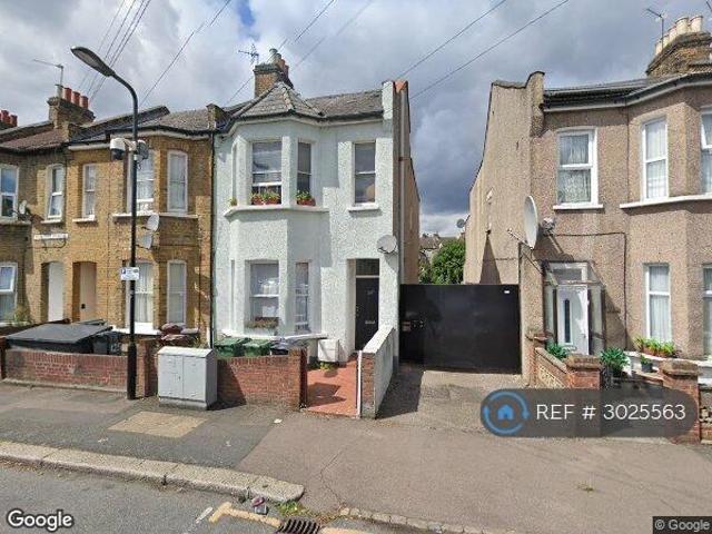 Newport Road, London, E10 1 bed in a flat share to rent £725 pcm £167 pw