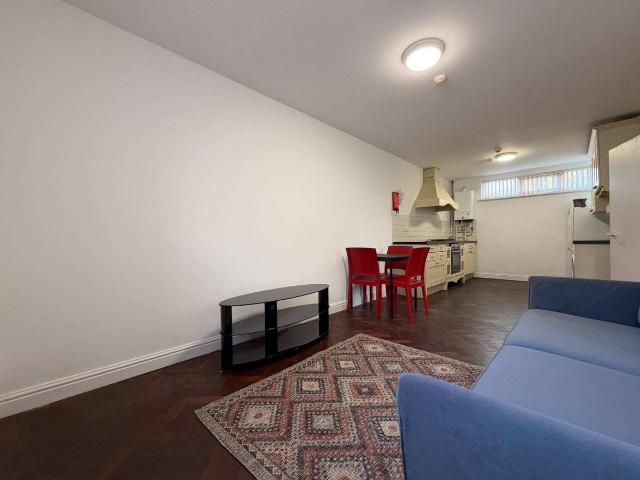 Newport Road, Roath CF24, 2 bed terraced house to rent, £1,150 pcm | PrimeLocation