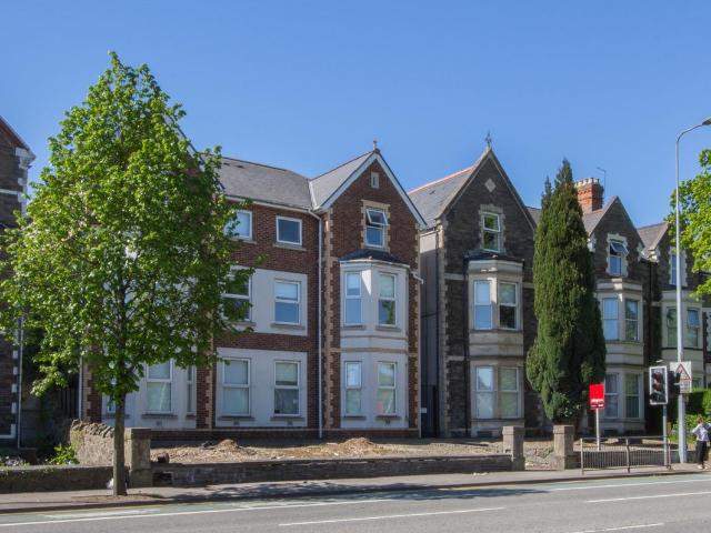 Newport Road, Roath CF24, 2 bed flat to rent, £1,200 pcm | PrimeLocation
