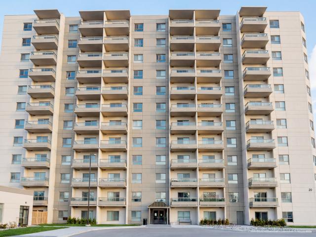 Newport Village II Kootenay Apartment for Rent