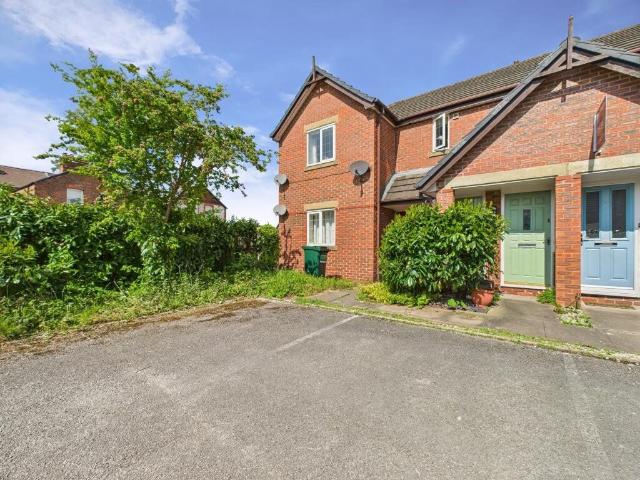 Newry Court, Chester, Cheshire CH2, 2 bed flat to rent, £975 pcm | PrimeLocation