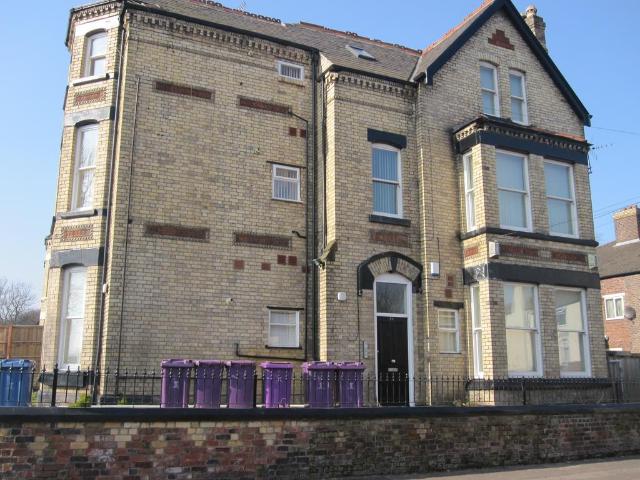 newsham drive L6 2 bed flat to rent £750 pcm £173 pw
