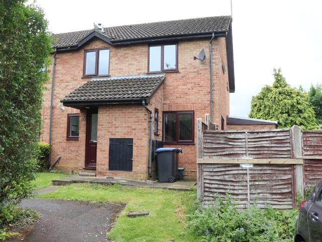 Newsham Road, Woking GU21, 2 bed end terrace house to rent, £1,500 pcm | PrimeLocation