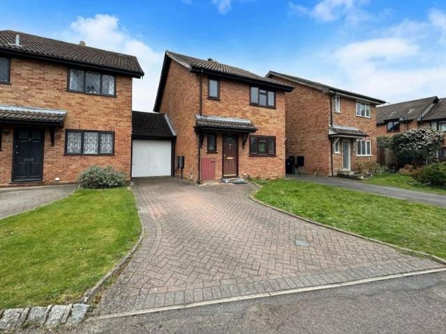 Newsham Road, Woking 3 bedrooms Property for lettings Seymours