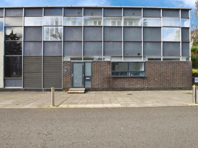 Newsom Place, Hatfield Road, St Albans AL1, 1 bed flat to rent, £1,400 pcm | PrimeLocation