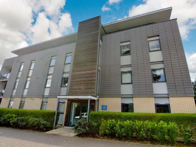 Newsom Place, St Albans, AL1 2 bed flat to rent £2,000 pcm £462 pw