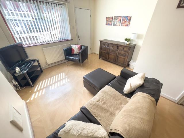Newstead Abbey, 46 Smithdown Road, Liverpool, L7 4JG, United Kingdom | 4 bed duplex for rent #135550901 | Rentberry