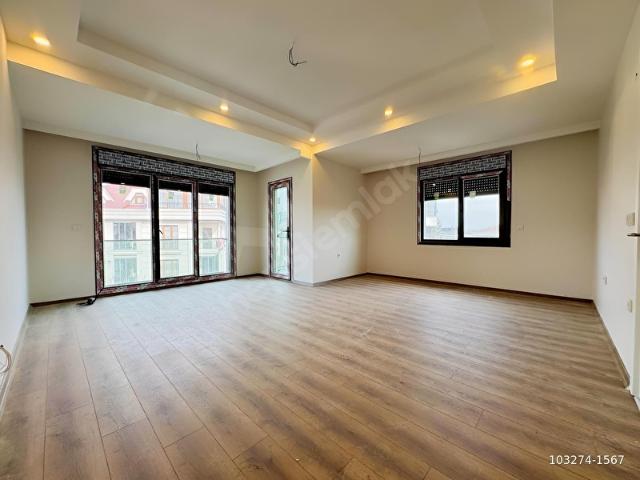 NEXT HOUSEDAN BAHÇELİEVLERDE OTOPARKLI 4+1 DUBLEKS DAİRE