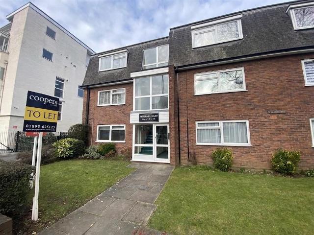 Neyland Court, Pembroke Road, Ruislip HA4, 1 bed flat to rent, £1,400 pcm | PrimeLocation