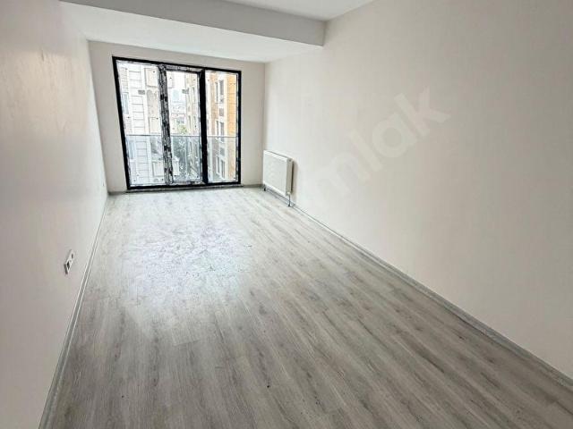 NEZİH MUHİT OSMANPAŞADA 1+1 SIFIR ARA KAT SATILIK DAİRE