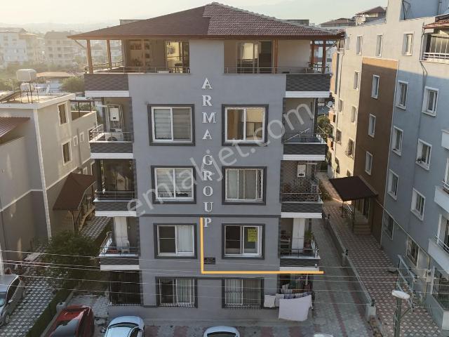 Nezih Güvenilir Binada Yola Cephesi Olan 2+1 Temiz Daire