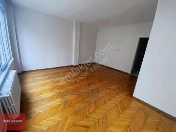 Nişantaşı Meşrutiyet Ebe Kızı Sokakta Kiralık 3+1 Daire
