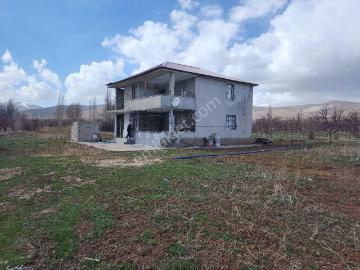 Niğde Çamardı Bademderede Satılık 2katlı Müstakil Ev