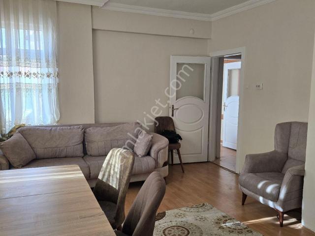 Niğde Bor Merkezde Eşyalı Kiralık Daire