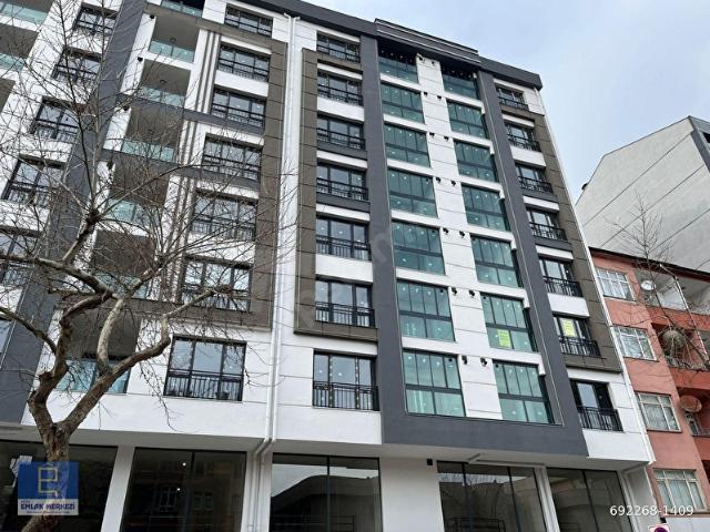 NİĞDE EMLAK MERKEZİNDEN BOR CD.CEPHE KOMBİLİ 2+1 SIFIR DAİRE