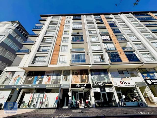 NİĞDE EMLAK MRKZNDEN BOR CD. ALTI TAM YAPILI 2+1 SIFIR DAİRE
