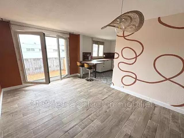 Nîmes 30900 Achat / Vente appartement 4 pièces t4 au dernier étage terrasse