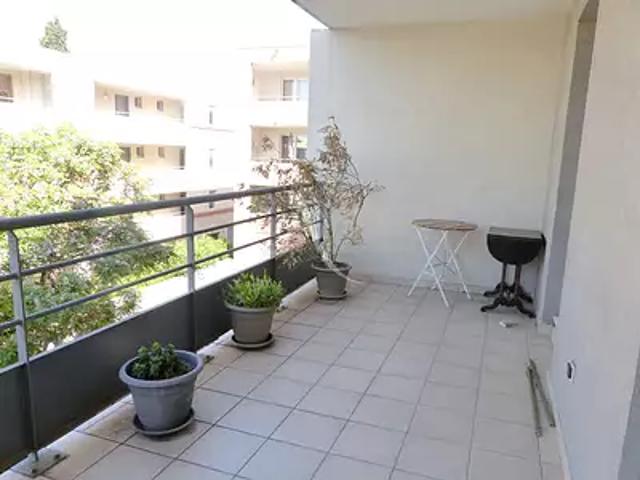 Nîmes 30900 Location appartement 2 pièces t2 terrasse