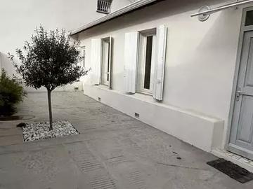 Nîmes 30900 Location maison 3 pièces t3 au dernier étage