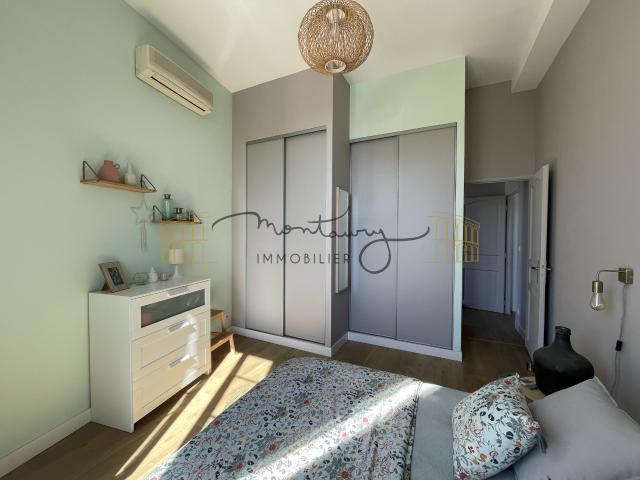 NIMES AVENUE CARNOT NOTRE DAME SPLENDIDE T5 AVEC BALCON LOUE MEUBLE