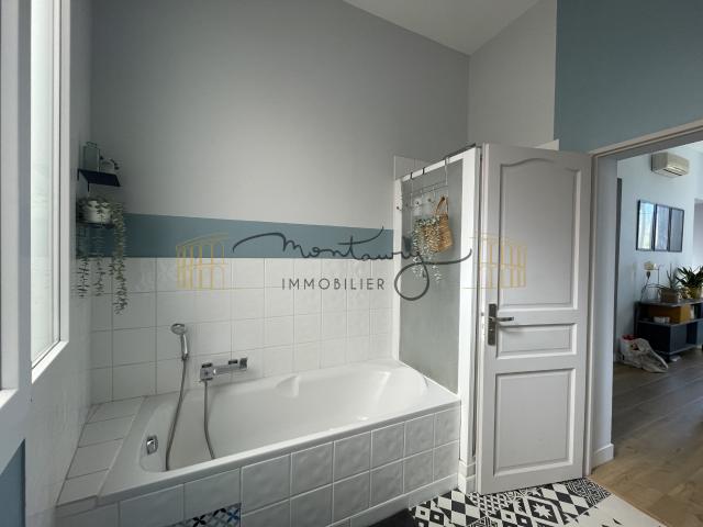 NIMES AVENUE CARNOT NOTRE DAME SPLENDIDE T5 AVEC BALCON LOUE MEUBLE