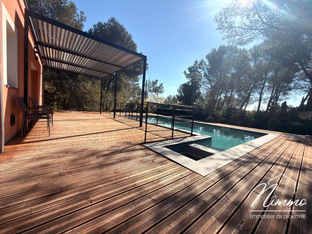 NIMES BOIS DES ESPEISSES VILLA T6 150 M2 TERRAIN 3853 M2 PISCINE